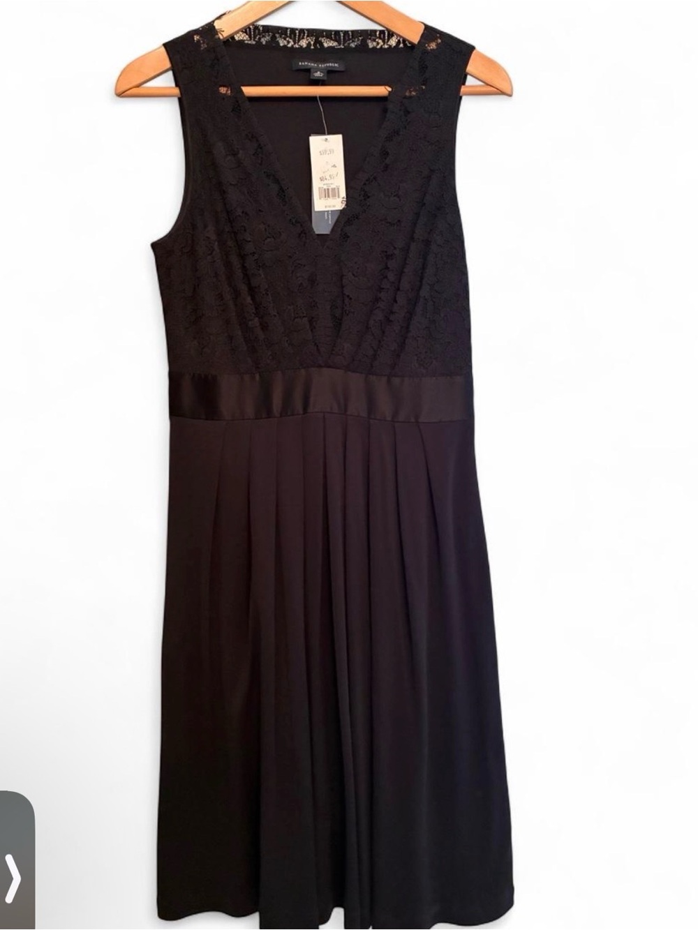 Banana Republic Black Sleeveless Lace V-Neck Midi Dress